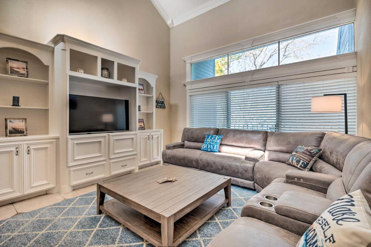 Idyllic Montgomery Condo With Pool And Lake View! Exterior foto