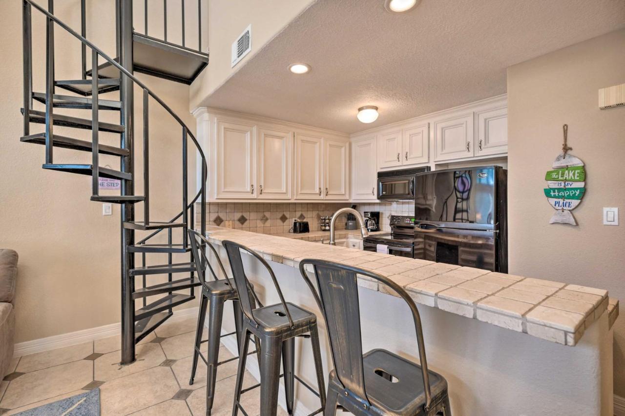 Idyllic Montgomery Condo With Pool And Lake View! Exterior foto