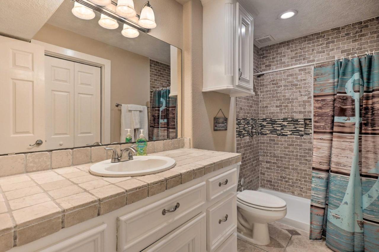 Idyllic Montgomery Condo With Pool And Lake View! Exterior foto