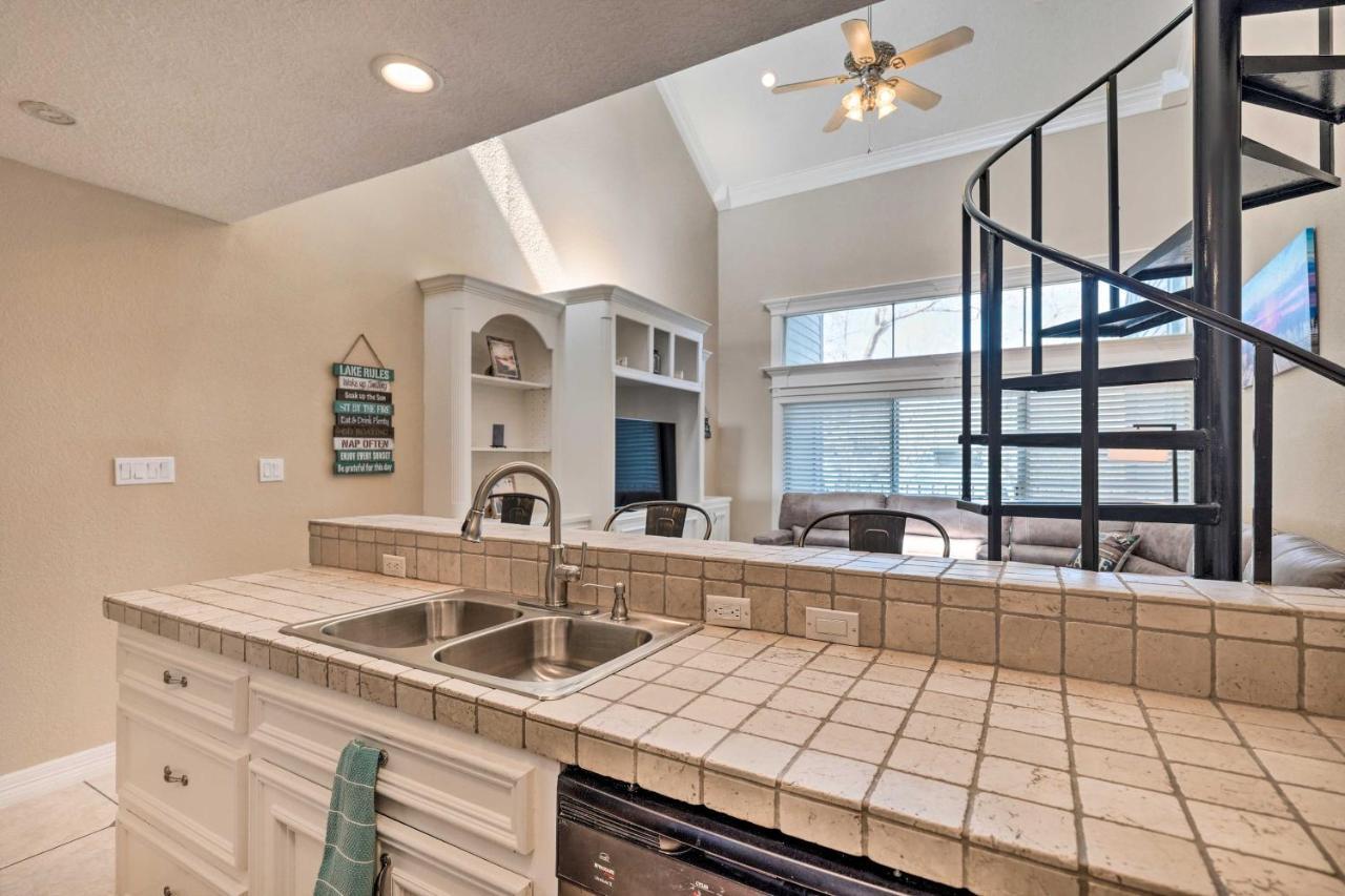 Idyllic Montgomery Condo With Pool And Lake View! Exterior foto