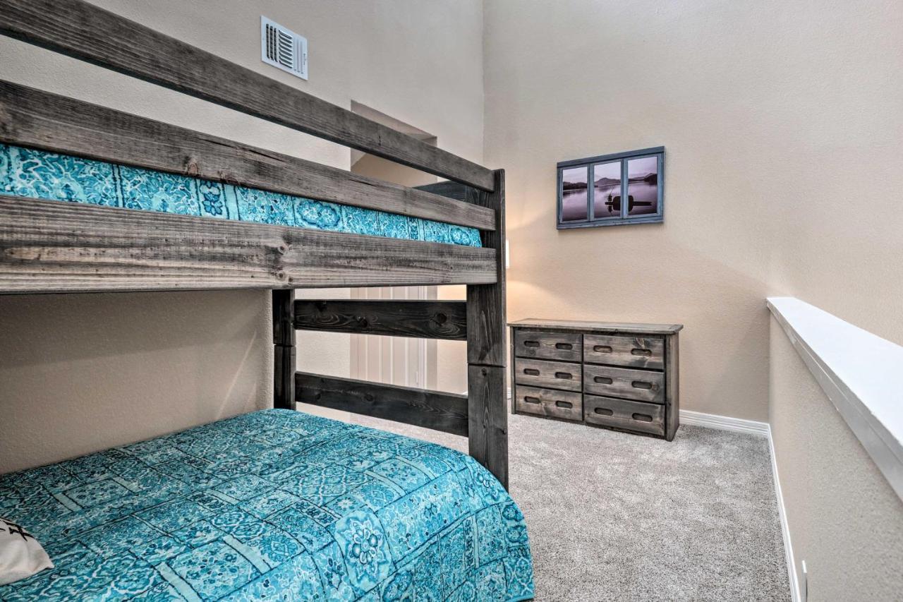 Idyllic Montgomery Condo With Pool And Lake View! Exterior foto