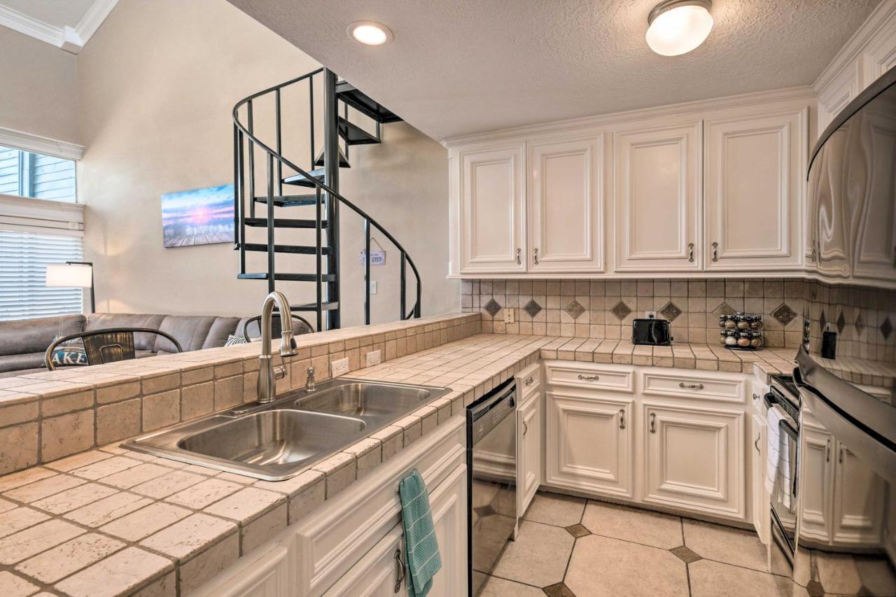 Idyllic Montgomery Condo With Pool And Lake View! Exterior foto